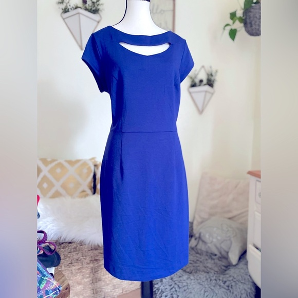 Banana Republic Dresses & Skirts - NWT Banana Republic Blue Cutout Dress Size 12